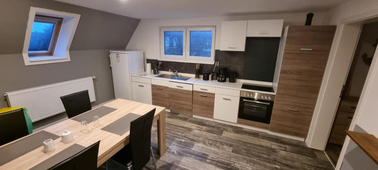 3 Zimmer Ferienwohnung In Jever Buitenkant foto